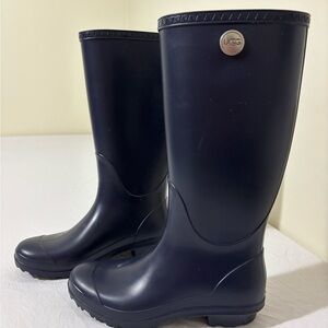 UGG Waterproof Rain Boots with Fur Lining Navy Blue Size 6 EUC